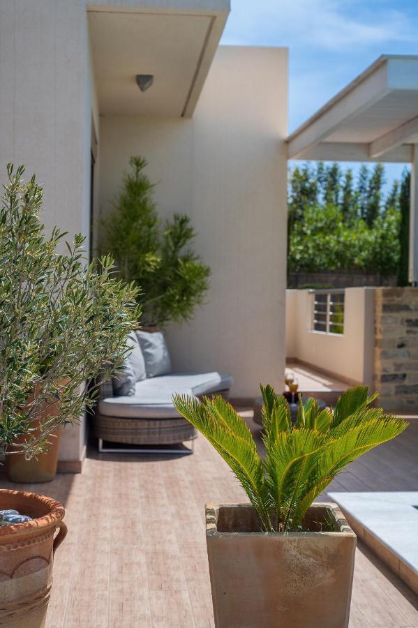 Golden Sky Villa 卡米拉日 外观 照片