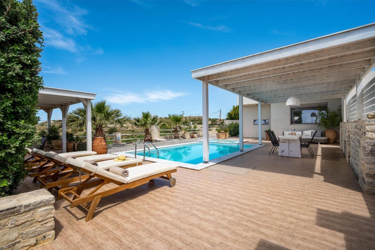 Golden Sky Villa 卡米拉日 外观 照片