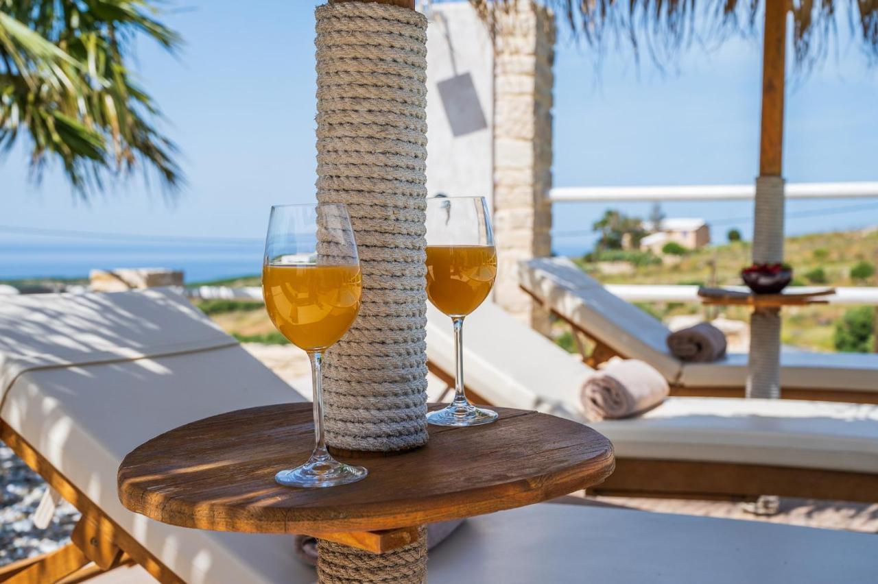 Golden Sky Villa 卡米拉日 外观 照片