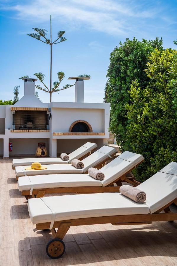 Golden Sky Villa 卡米拉日 外观 照片