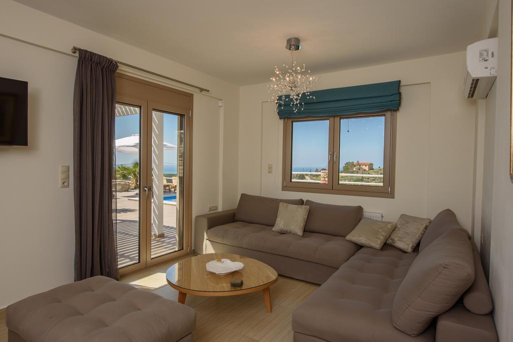 Golden Sky Villa 卡米拉日 外观 照片